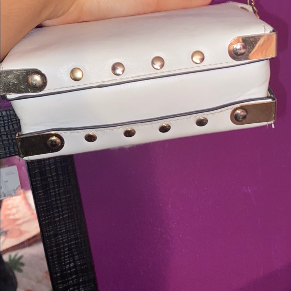 Purse - Picture 3 of 6